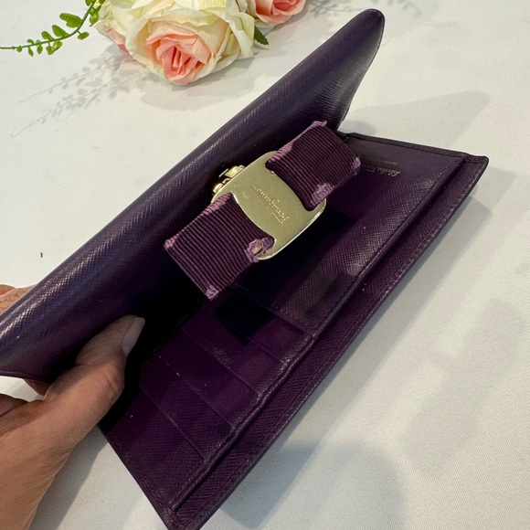 Authentic Salvatore Ferragamo wallet - Picture 9 of 11